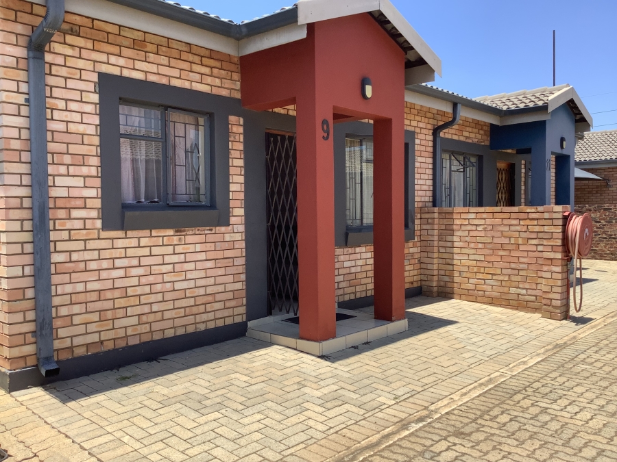 2 Bedroom Property for Sale in Dassie Rand North West